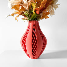 Swirl Teardrop Vase