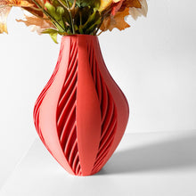 Swirl Teardrop Vase