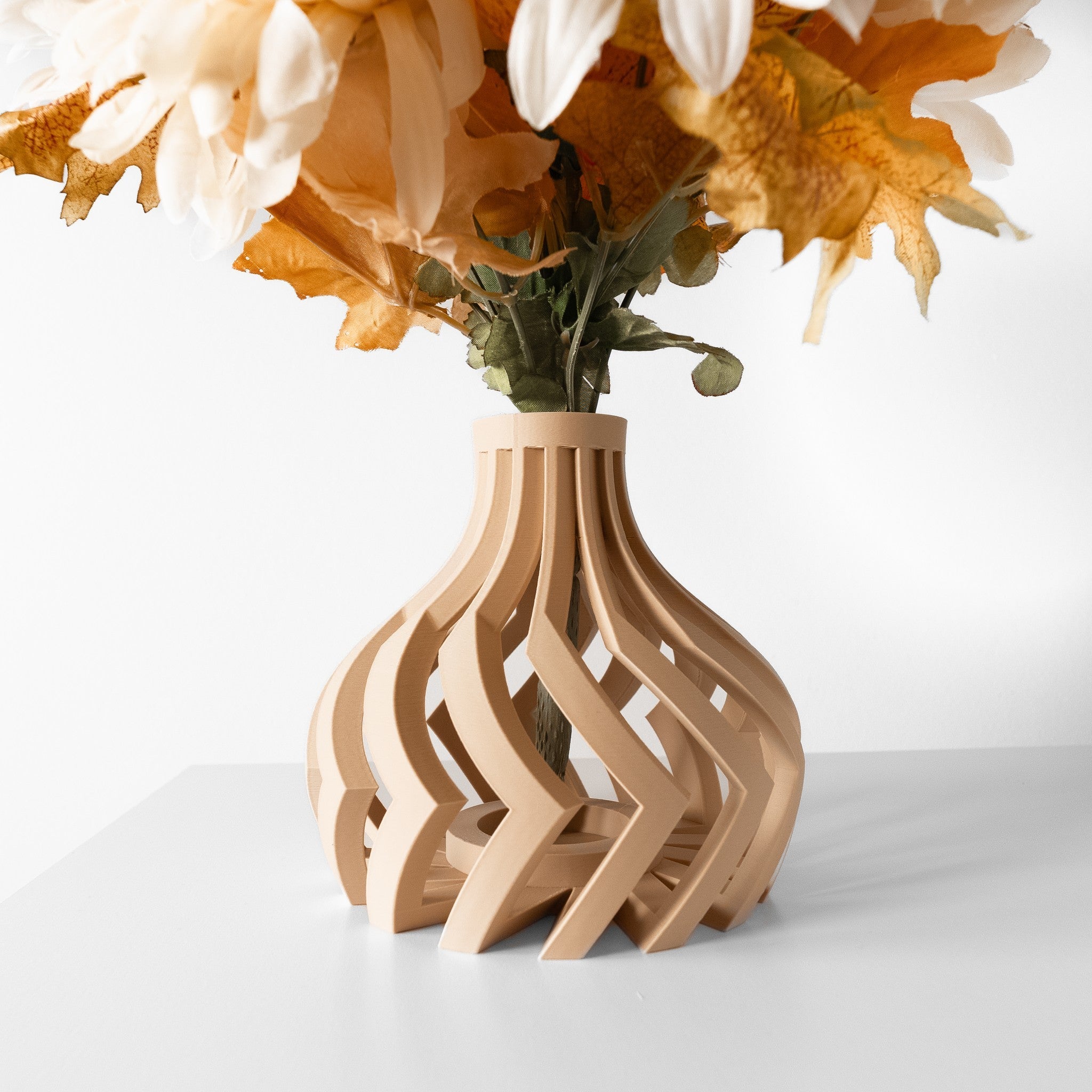 Ribbon Bulb Vase - 3D printed vase by Valence Objects