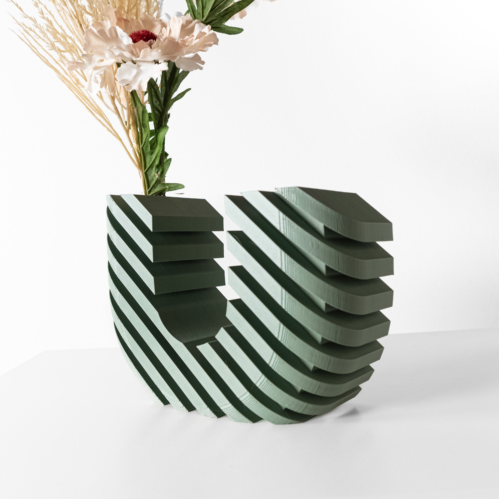 Step Wave Vase - 3D printed vase by Valence Objects