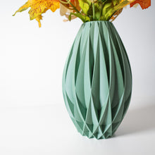 Twist Fin Vase