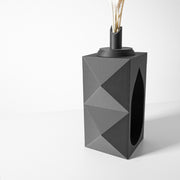 Facet Block Vase - 3D printed vase by Valence Objects