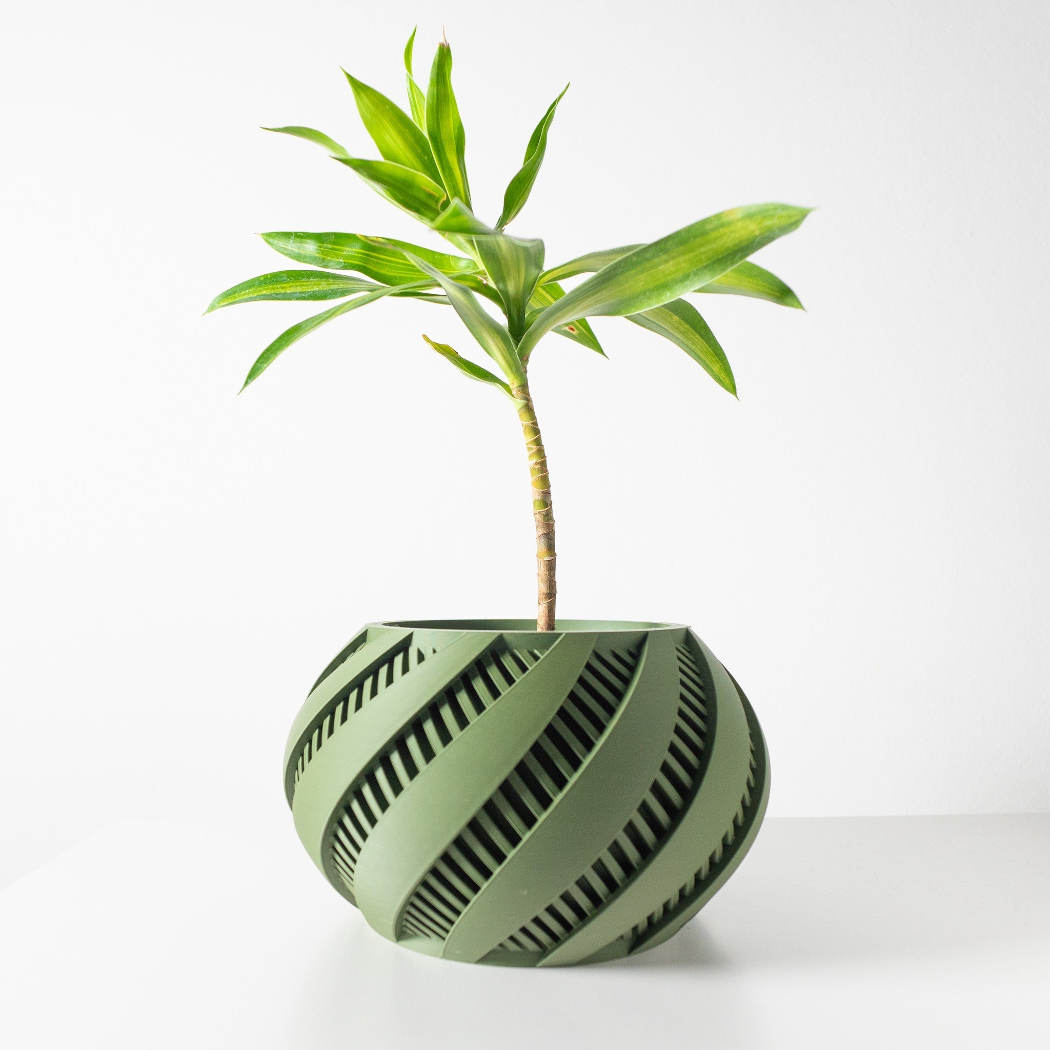 Swirl Slat Planter - 3D printed planter by Valence Objects