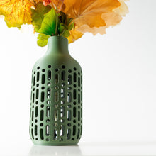 Dash Slot Vase