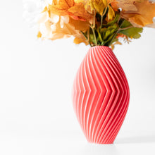 Swirl Pleat Vase