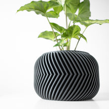 Zigzag Ridge Planter