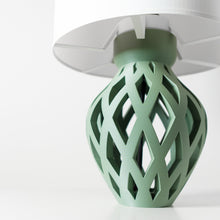 Lattice Bulb Table Lamp