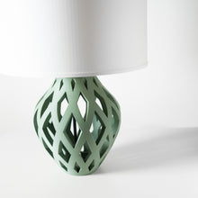 Lattice Bulb Table Lamp