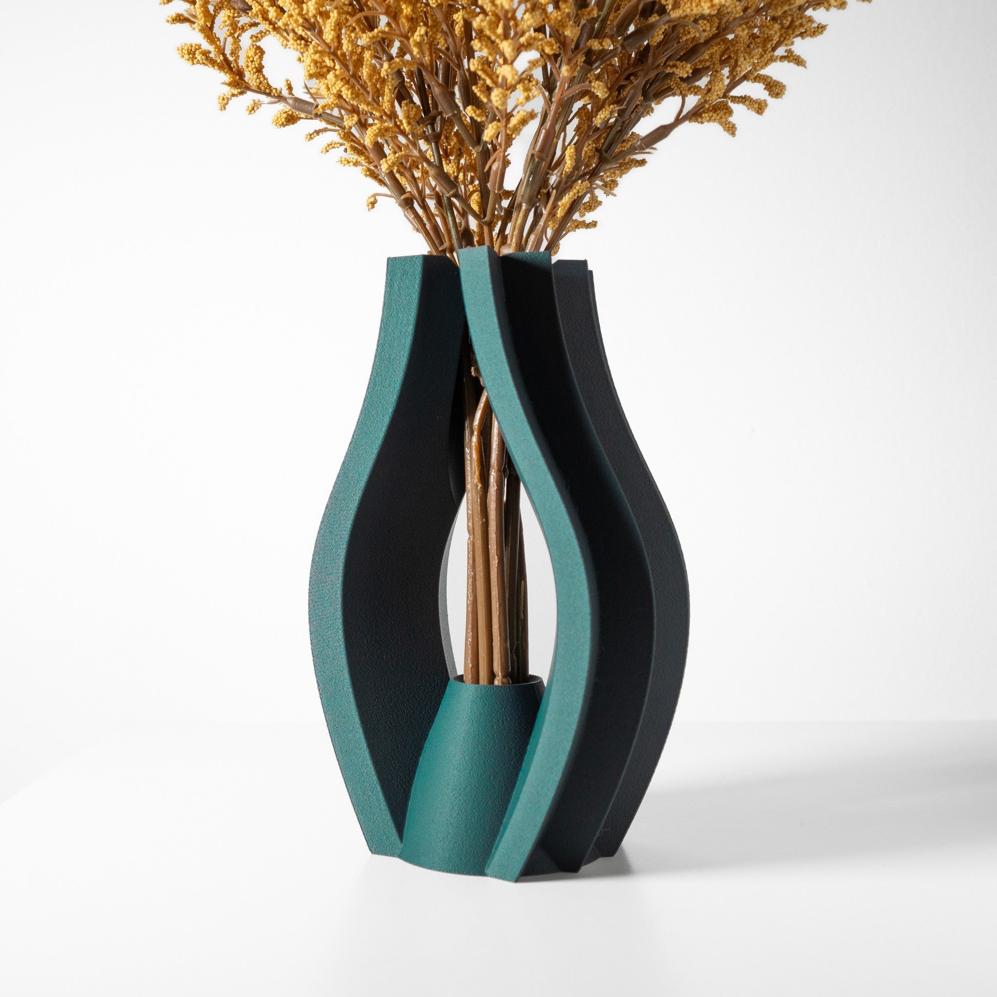 Split Fin Vase - 3D printed vase by Valence Objects