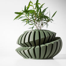 Swirl Fin Planter