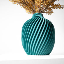 Spiral Rib Vase