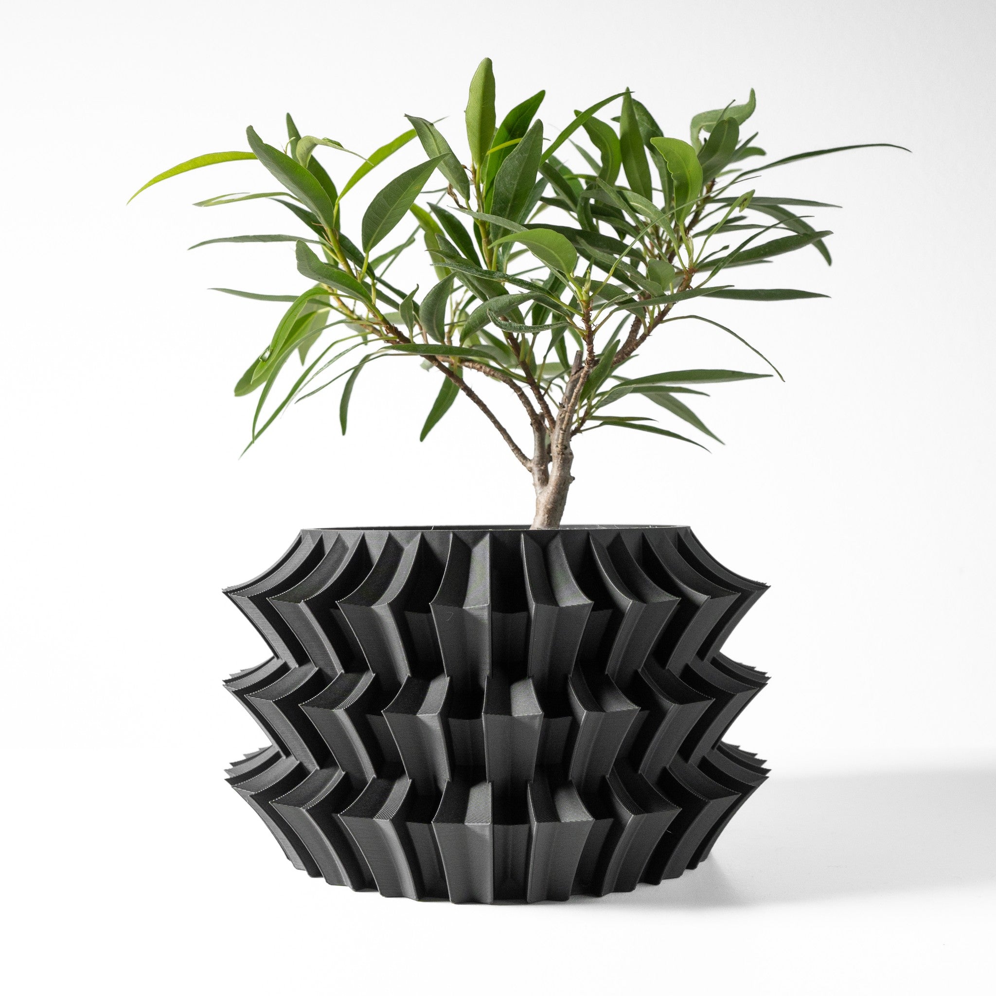 Zigzag Layer Planter - 3D printed planter by Valence Objects