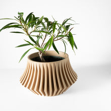 Flared Fin Planter