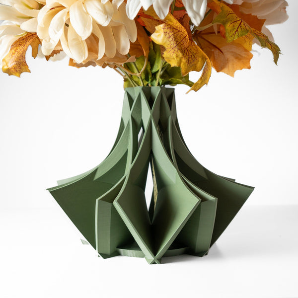 Star Fold Vase - 3D printed vase by Valence Objects