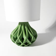 Twist Lattice Table Lamp