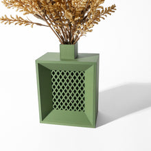Frame Lattice Vase