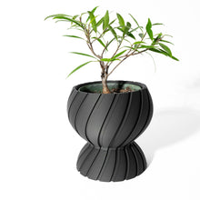 Twist Waist Planter