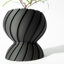 Twist Waist Planter