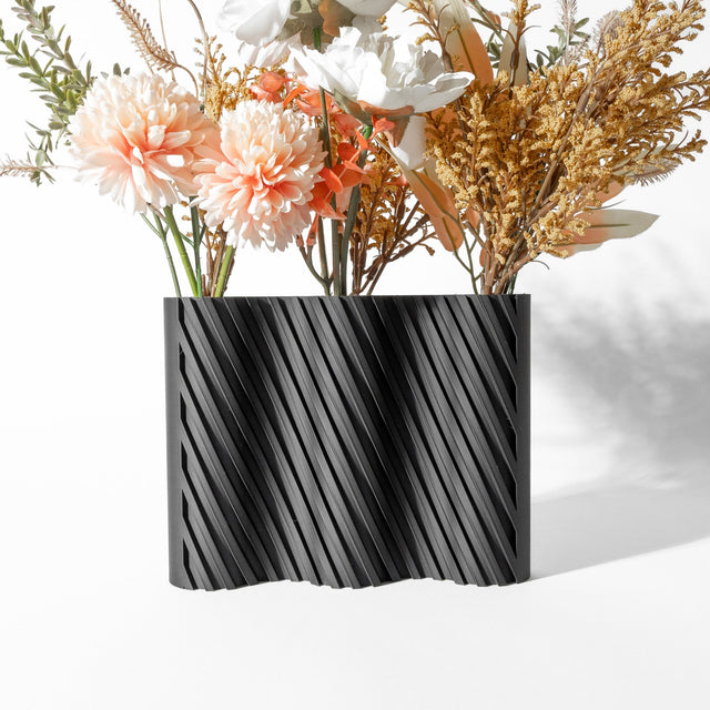 Diagonal Rib Vase