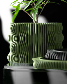 Pleat Wave Planter