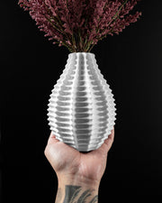 Fin Blade Vase - 3D printed vase by Valence Objects