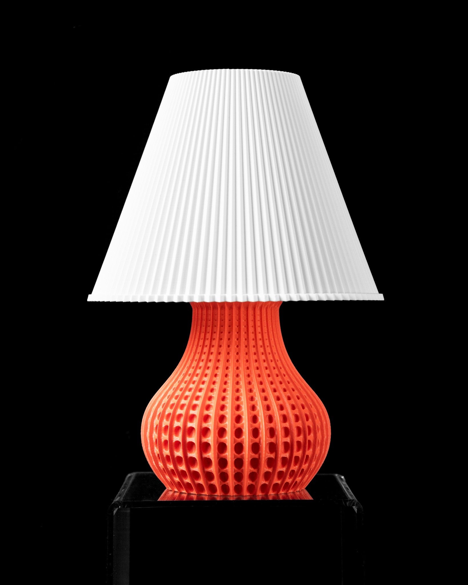 Mesh Bulb Table Lamp - 3D printed table lamp by Valence Objects