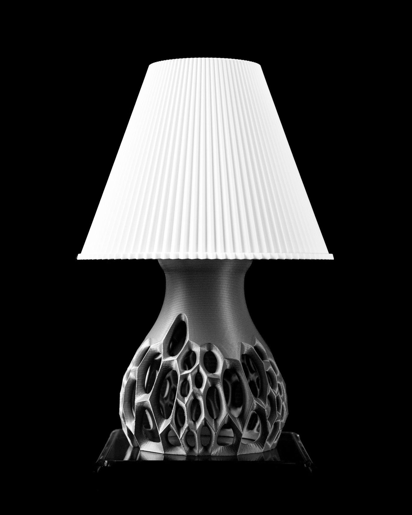 Cell Lattice Table Lamp