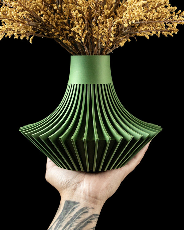 Pleat Flare Vase - 3D printed vase by Valence Objects