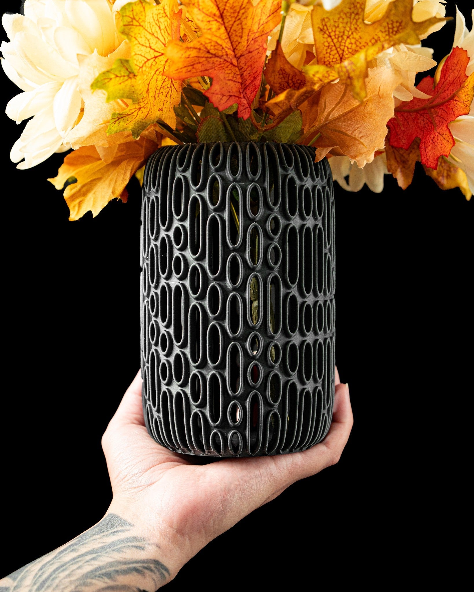 Oval Lattice Vase - 3D printed vase by Valence Objects