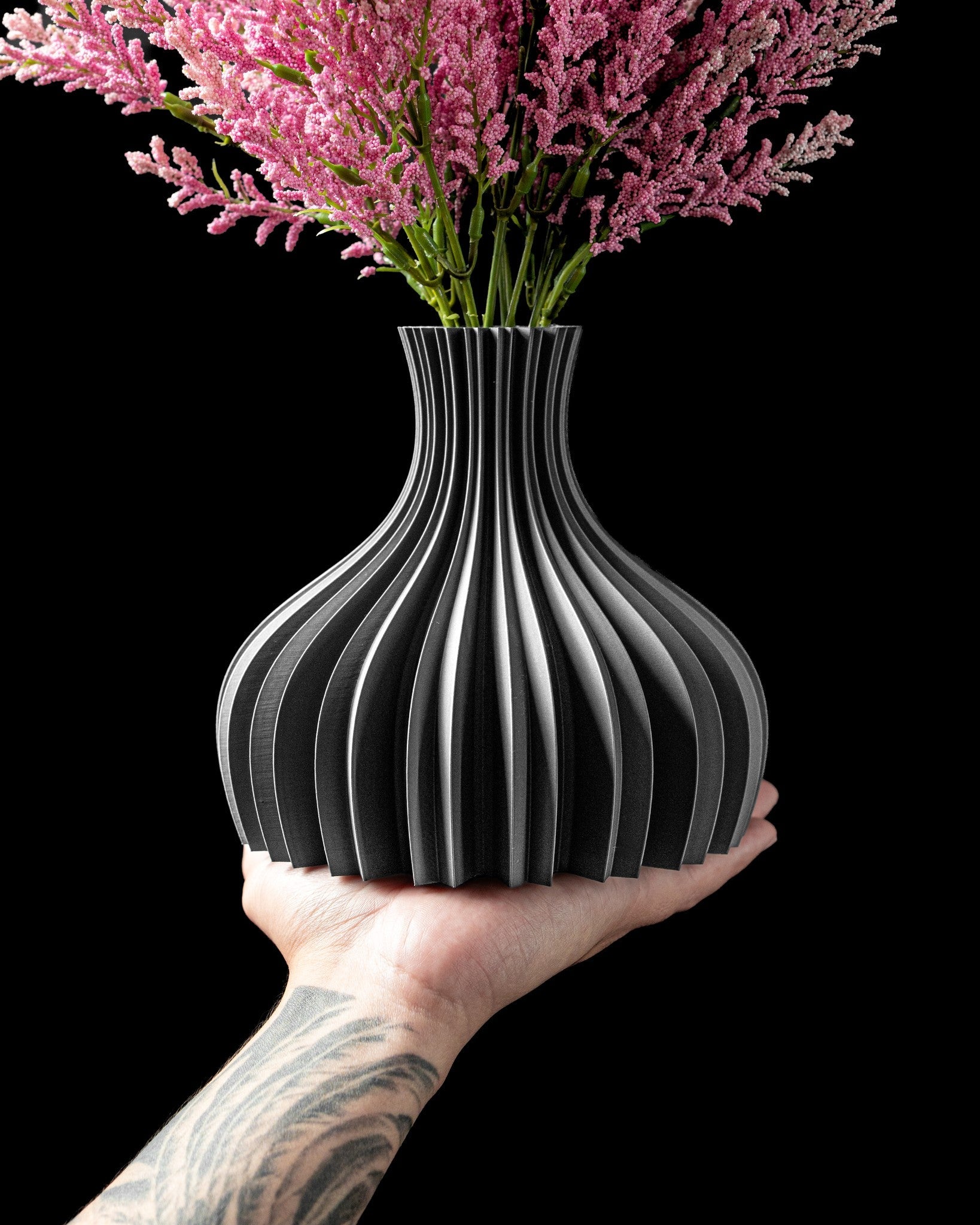 Fluted Bulb Vase - 3D printed vase by Valence Objects