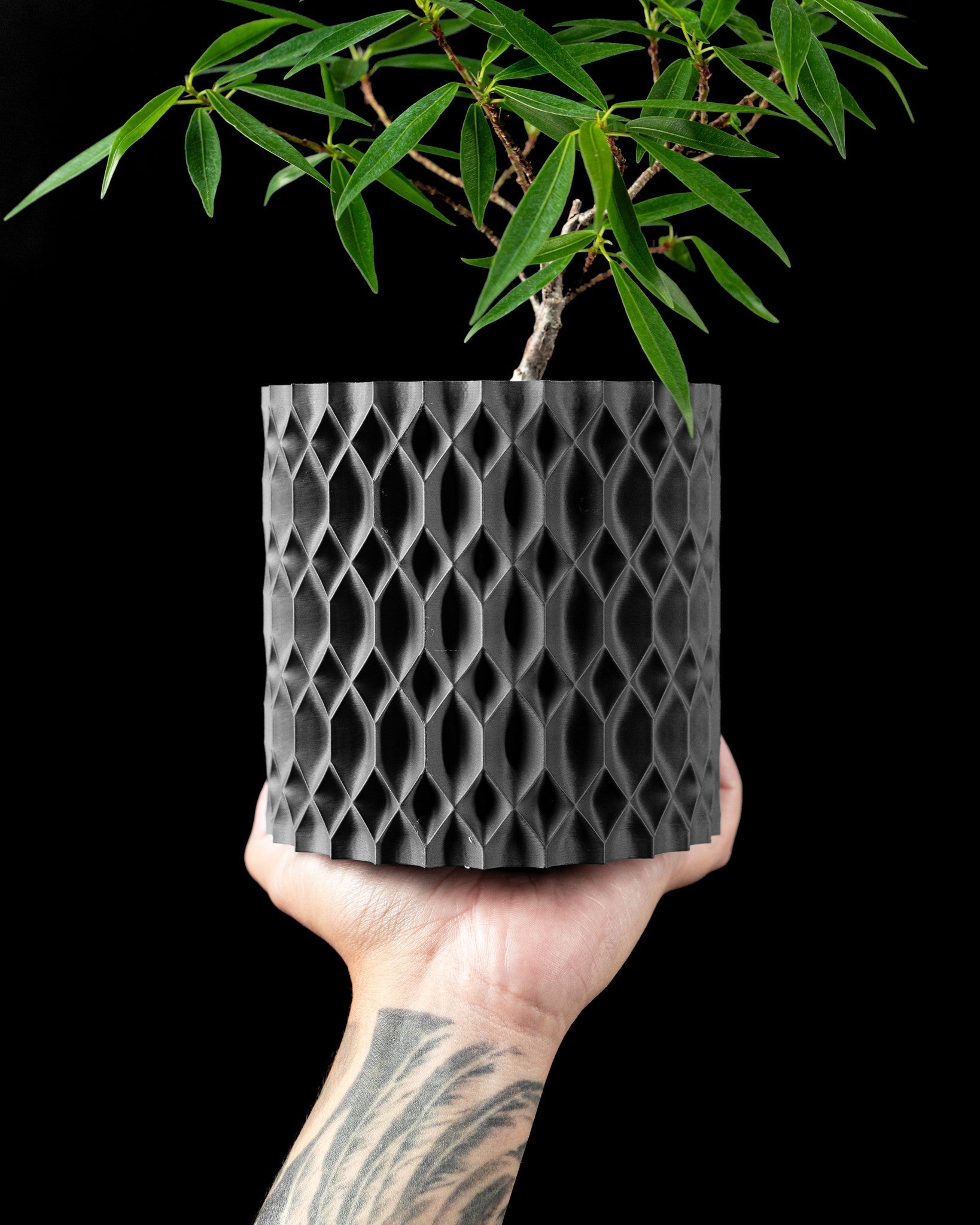 Diamond Mesh Planter - 3D printed planter by Valence Objects