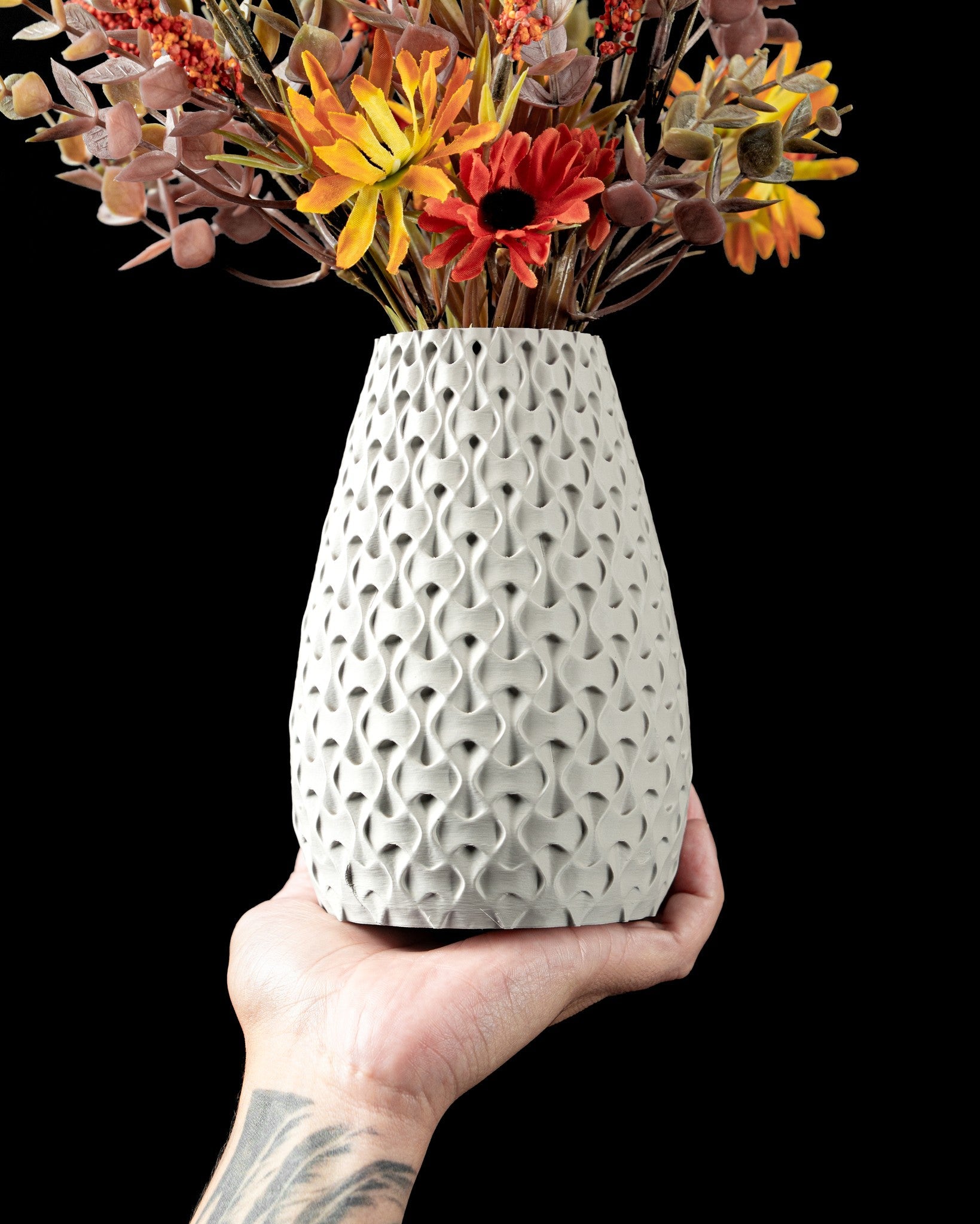 Bubble Texture Vase - 3D printed vase by Valence Objects