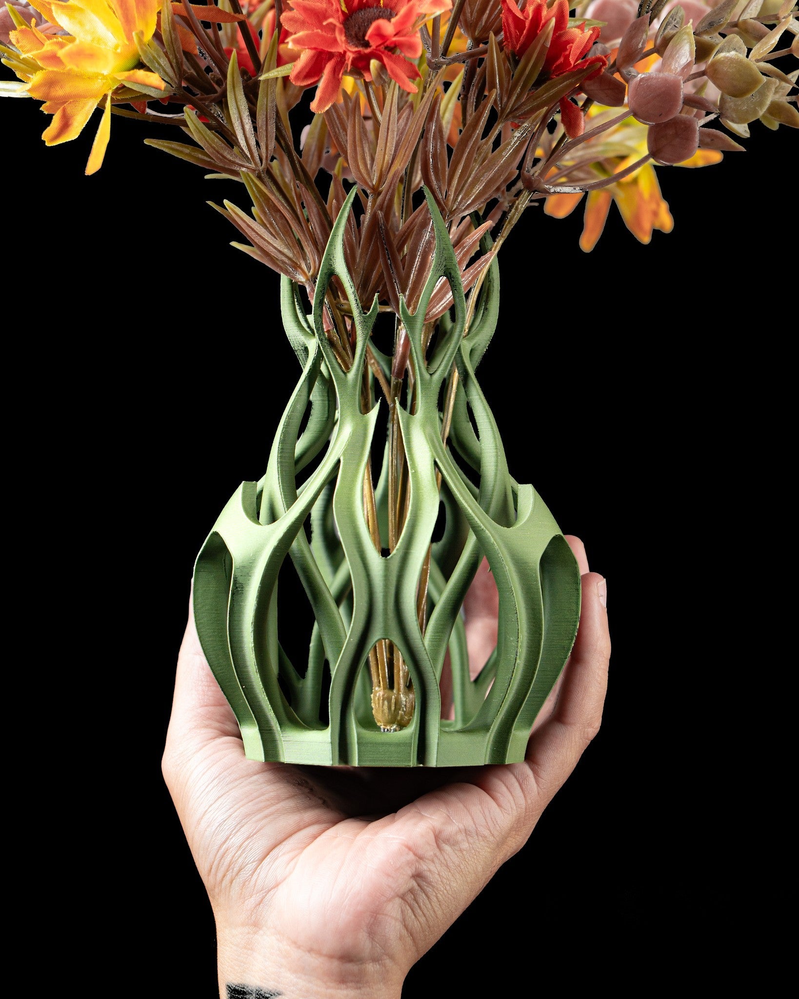 Drag Ribbon Vase - 3D printed vase by Valence Objects
