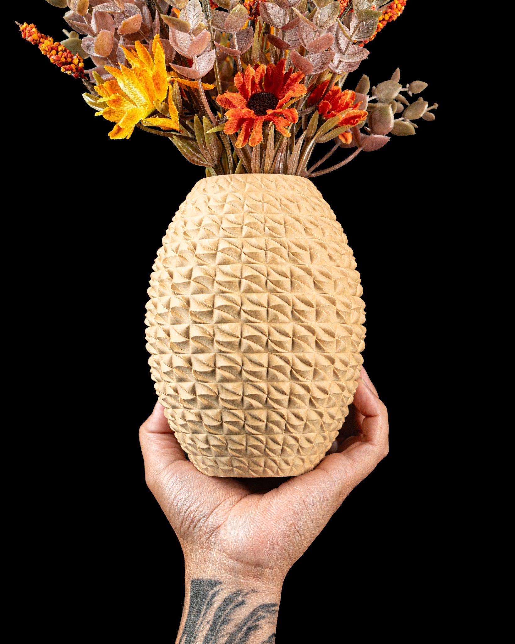 Scale Oval Vase - 3D printed vase by Valence Objects