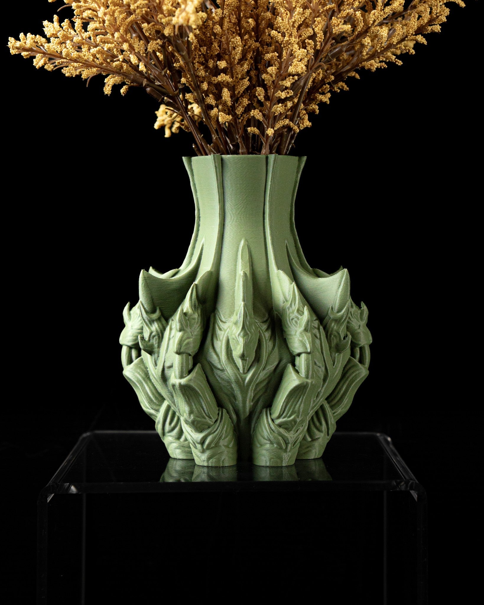 Talon Vase - 3D printed vase by Valence Objects