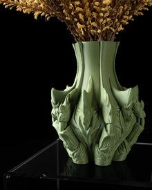 Talon Vase