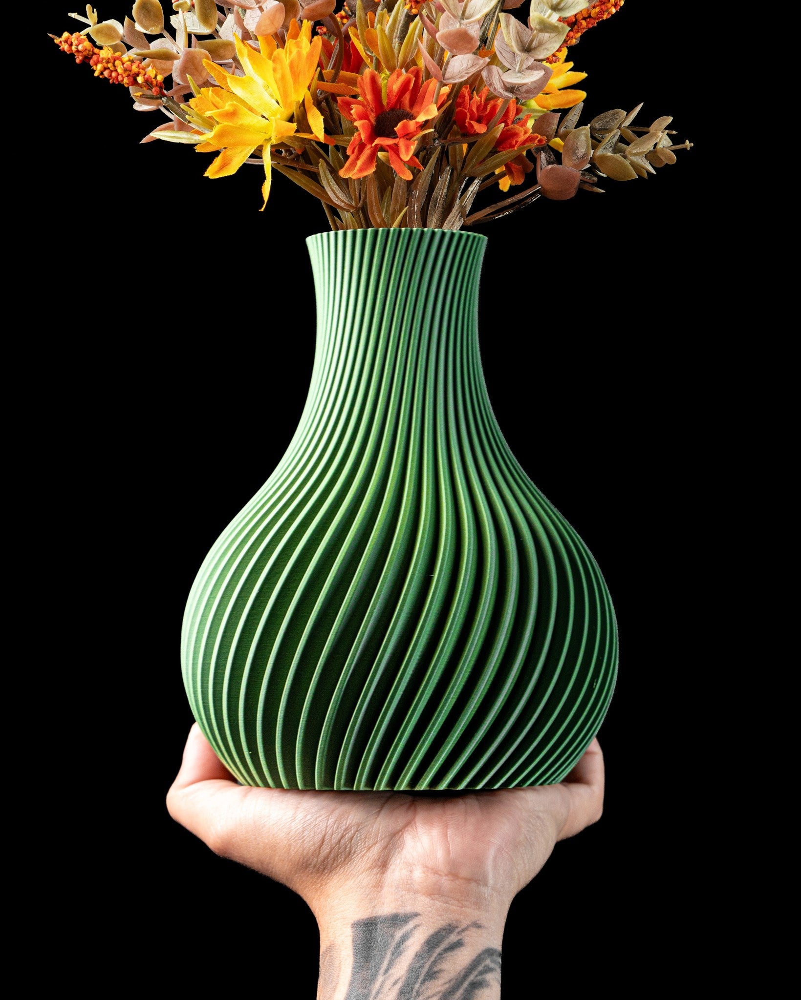 Pleated Bulb Vase - 3D printed vase by Valence Objects
