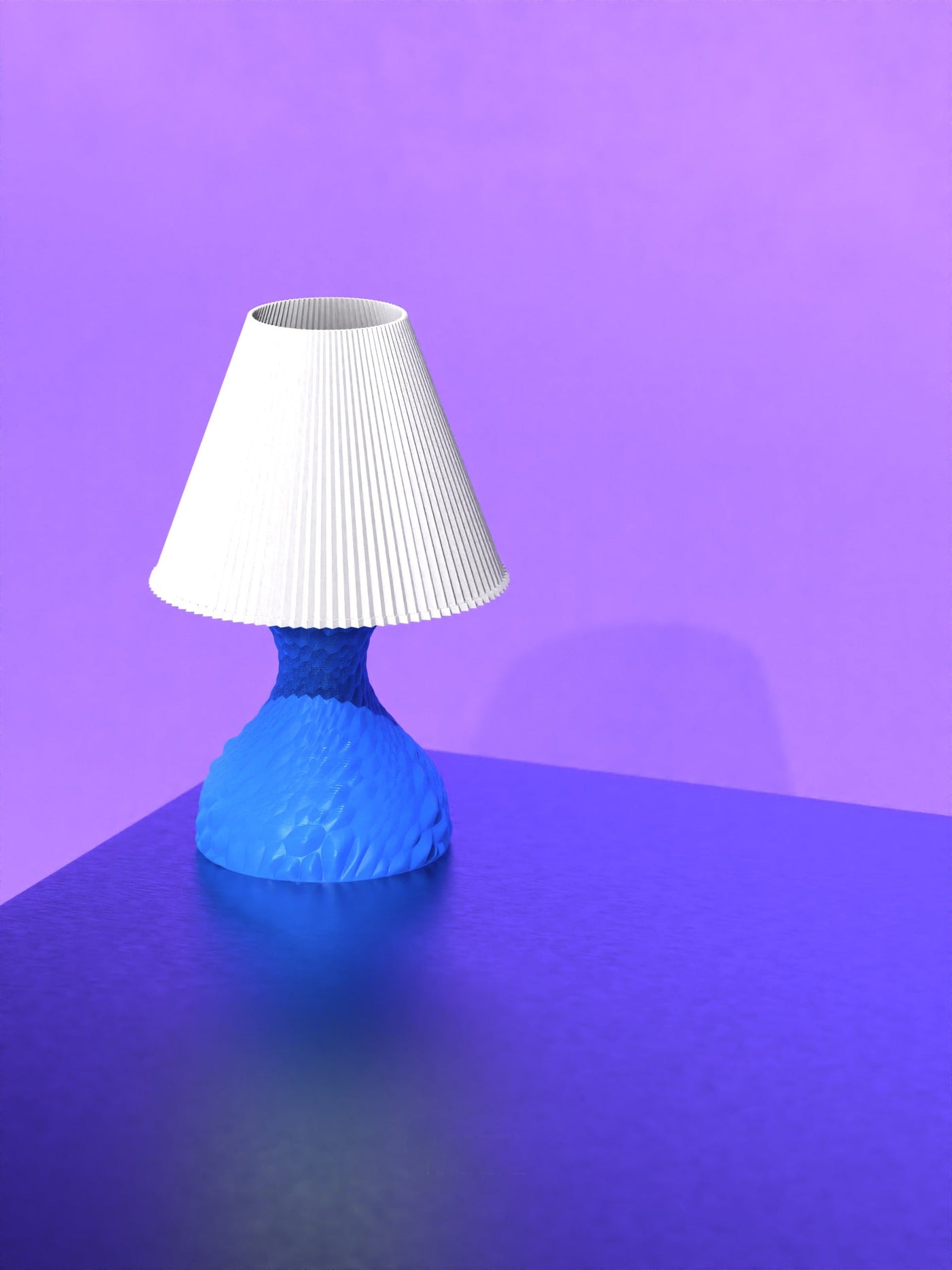 Faceted Base Table Lamp