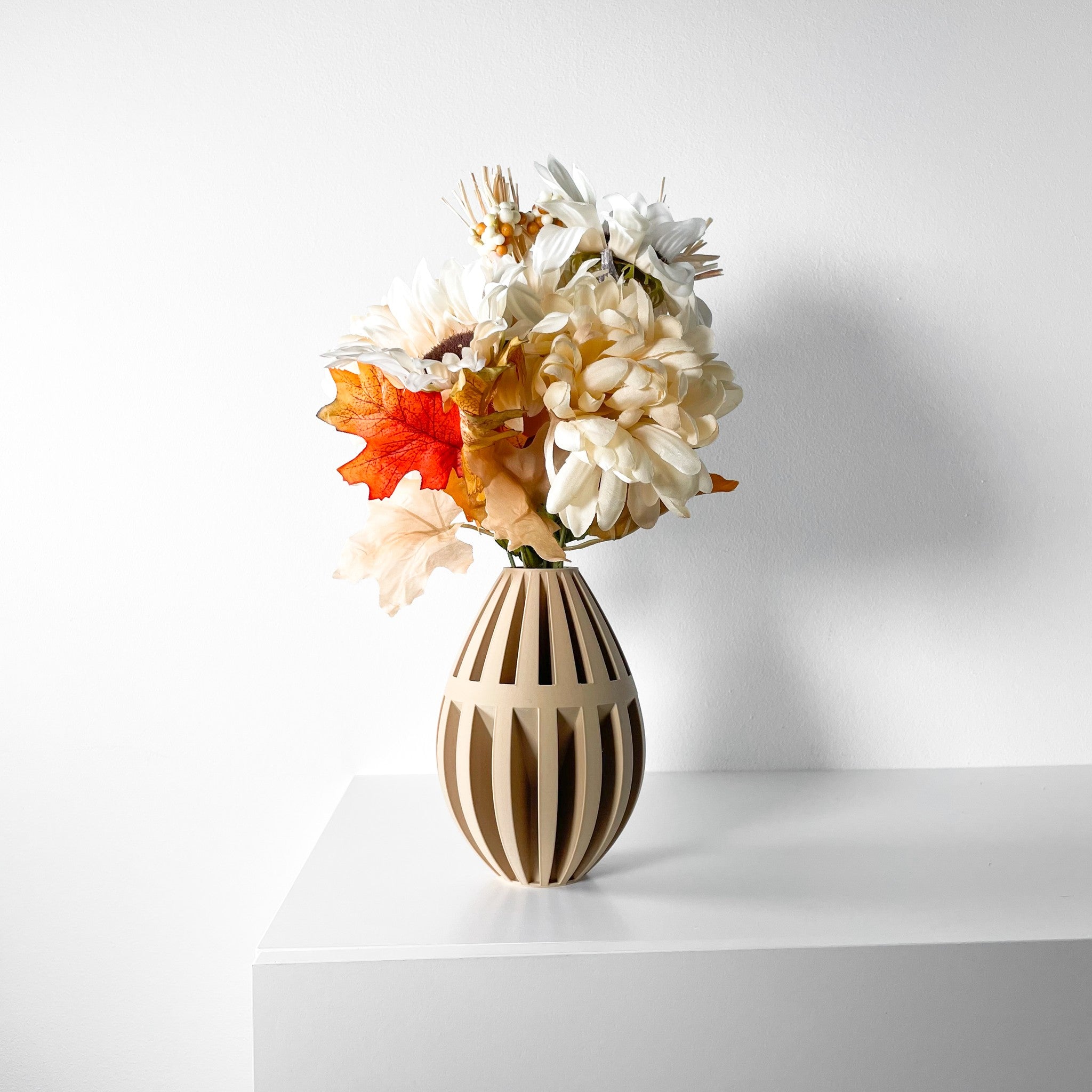 Rib Bud Vase - 3D printed vase by Valence Objects
