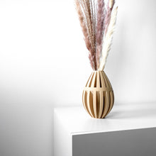 Rib Bud Vase