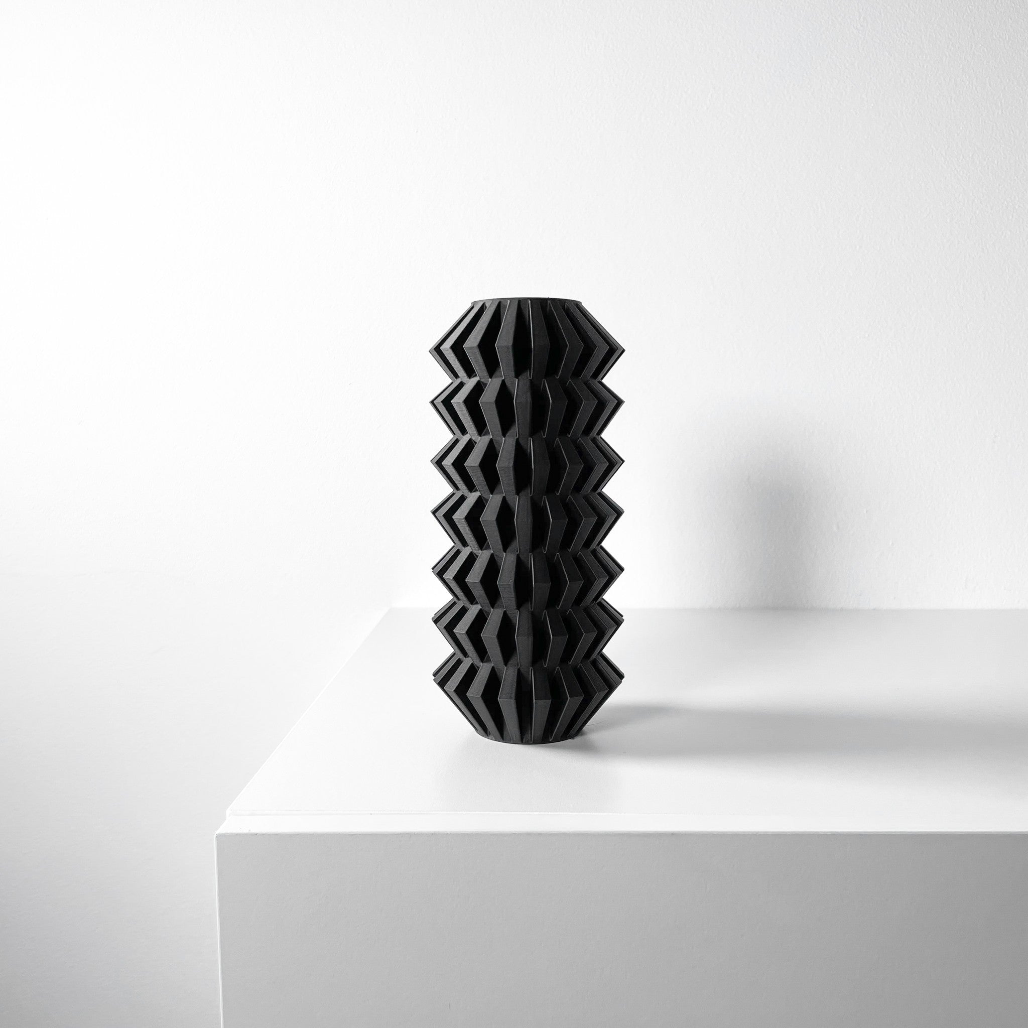 Zigzag Pleat Vase - 3D printed vase by Valence Objects