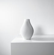 Fine Rib Teardrop Vase - 3D printed vase by Valence Objects