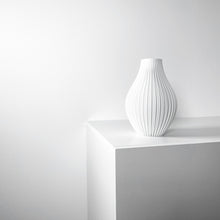 Fine Rib Teardrop Vase