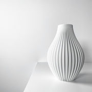 Fine Rib Teardrop Vase - 3D printed vase by Valence Objects