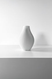 Fine Rib Teardrop Vase - 3D printed vase by Valence Objects