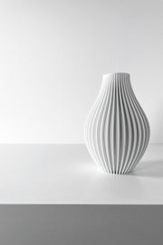 Fine Rib Teardrop Vase - 3D printed vase by Valence Objects