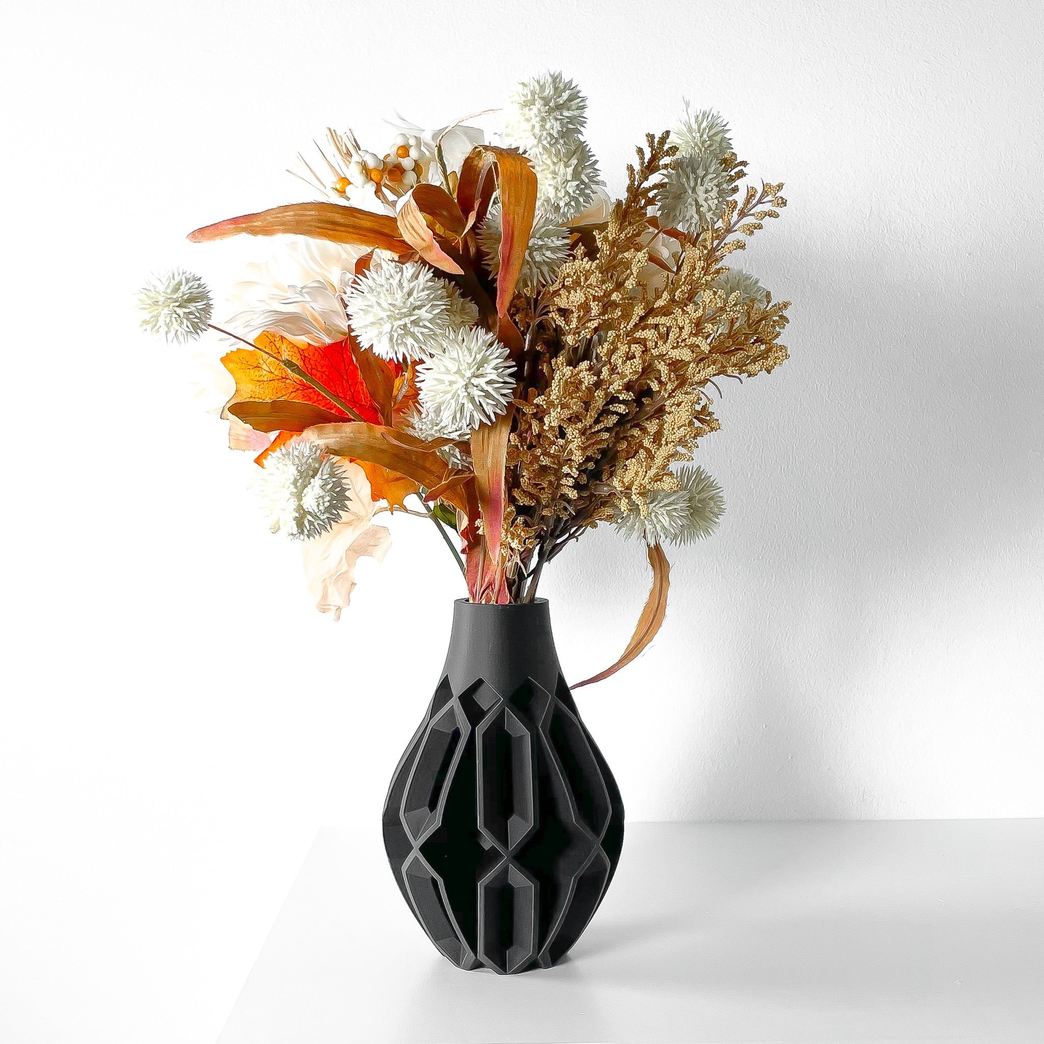 Facet Fin Vase - 3D printed vase by Valence Objects