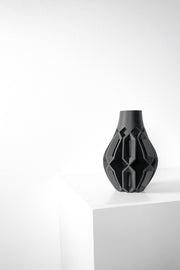 Facet Fin Vase - 3D printed vase by Valence Objects