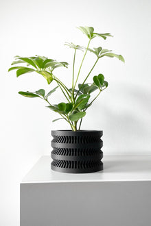 Stacked Rib Planter