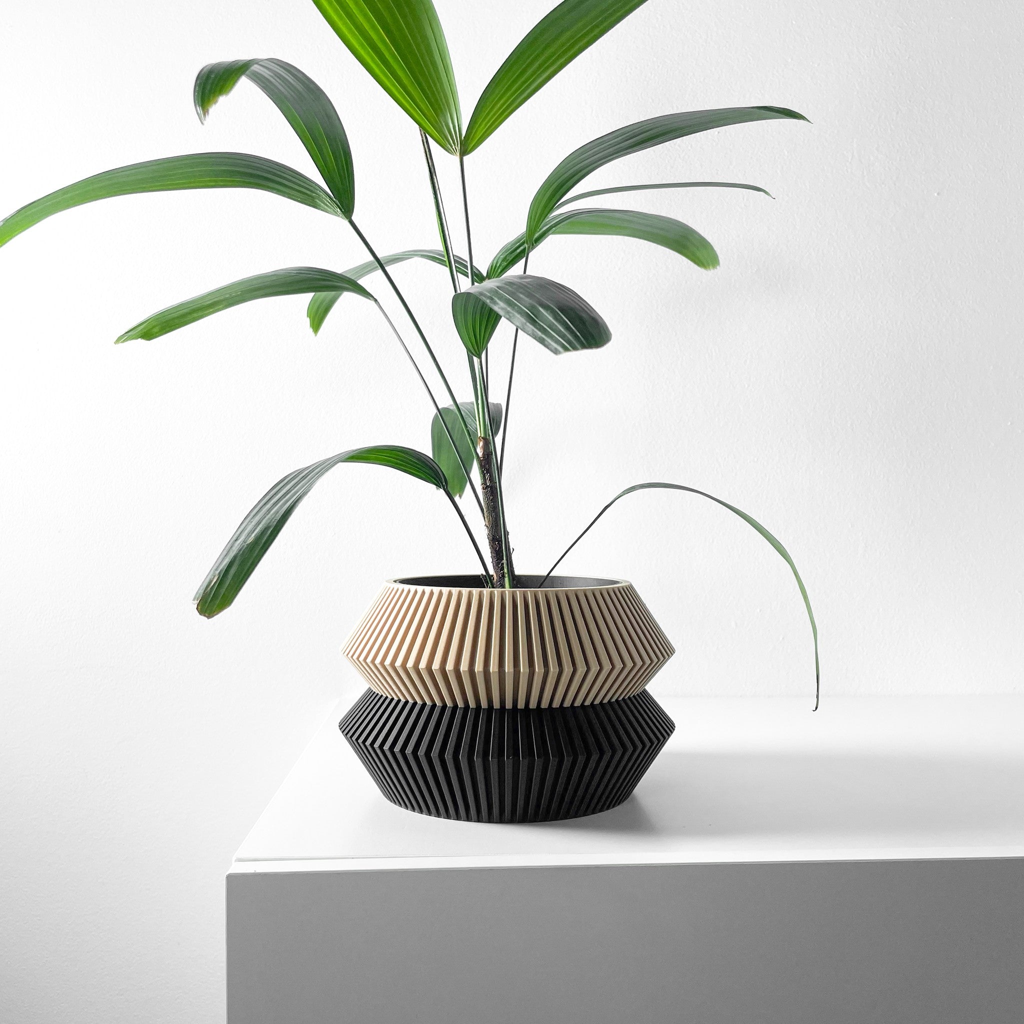 Split Tier Planter - 3D printed planter by Valence Objects